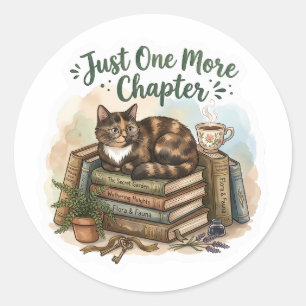 Süße Katze liest Bücher, nur noch ein Kapitel Klas Runder Aufkleber