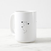 Süße Katzenliniendrawing mit drei Herzen Kaffeetasse (Vorderseite Links)
