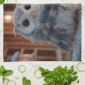 Süße kleine Eule mit gestrickter Winter-Schal  Geschirrtuch (Gefaltet)