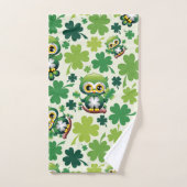 Süße kleine Eule St. Patrick Cartoon Badhandtuch Set (Handtuch)