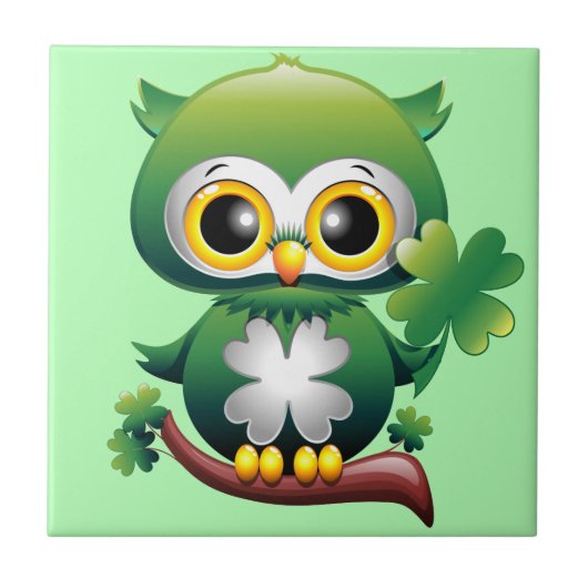 Süße kleine Eule St. Patrick Cartoon Fliese (Vorderseite)