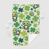 Süße kleine Eule St. Patrick Cartoon Golfhandtuch (Insitu)