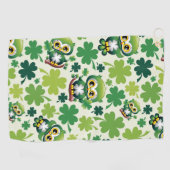 Süße kleine Eule St. Patrick Cartoon Golfhandtuch (Horizontal)