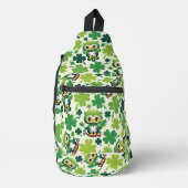 Süße kleine St. Patrick Cartoon-Eule Crossbody Bag (Vorderseite)