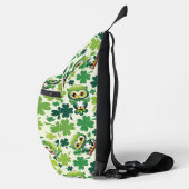 Süße kleine St. Patrick Cartoon-Eule Crossbody Bag (Rechts)