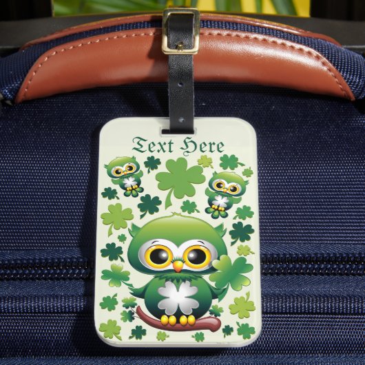 Süße kleine St. Patrick Cartoon-Eule Gepäckanhänger (Vorderseite Insitu 2)