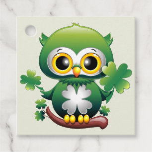 Süße kleine St. Patrick Cartoon-Eule Geschenkanhänger