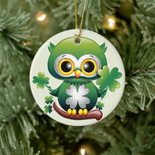 Süße kleine St. Patrick Cartoon-Eule Keramik Ornament