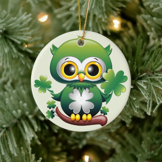 Süße kleine St. Patrick Cartoon-Eule Keramik Ornament (Baum)