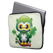 Süße kleine St. Patrick Cartoon-Eule Laptopschutzhülle (Vorderseite Links)