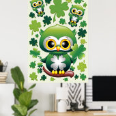 Süße kleine St. Patrick Cartoon-Eule Poster (Heimbüro)