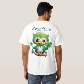 Süße kleine St. Patrick Cartoon-Eule T-Shirt (Schwarz voll)