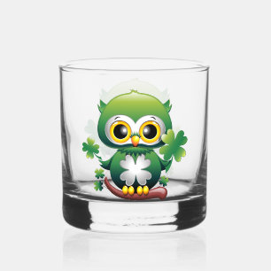 Süße kleine St. Patrick Cartoon-Eule Whiskyglas