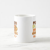 Süße Kürbisgewürz-Wortkunst Kaffeetasse (Mittel)