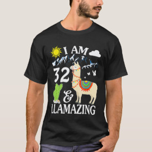 Süße Lama Sonnenlicht Himmel Ich Bin 32 Jahre Alt T-Shirt