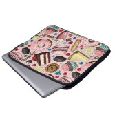 Süße Leckereien in Rosa Laptopschutzhülle (Vorne Knopf)