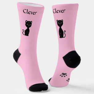 Süße lustige schwarze Katze & Pfoten auf Hellrosa Socken
