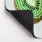 Süße moderne minimalgrüne Crochet Kiwi Frucht Mousepad (Ecke)