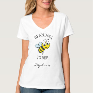Süße Oma, die lustige Biene wird T-Shirt
