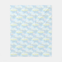 Süße Pastellwolken auf Hellblau