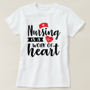Süße Pflegearbeit Herz-Wortkunst T-Shirt