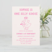 Süße rosa dumme Gans 1. Geburtstag Einladung (Stehend Vorderseite)