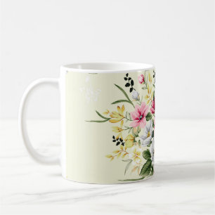 süße rosa graue und gelbe Blumen mit grünen Blätte Kaffeetasse