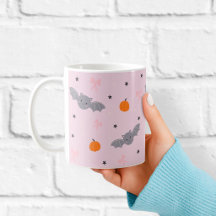 Süße rosa Halloween-Fledermaus-Muster-Tasse