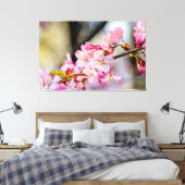 Süße Sakura Blume im Garten im Frühling Leinwanddruck (Insitu (Schlafzimmer))
