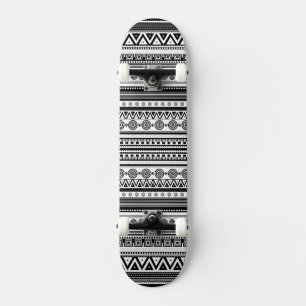 Süße schwarze dekorative Aztekentextur Skateboard