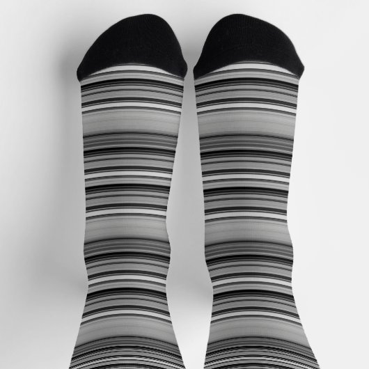 Süße schwarze graue Streifen Socken (Oben)