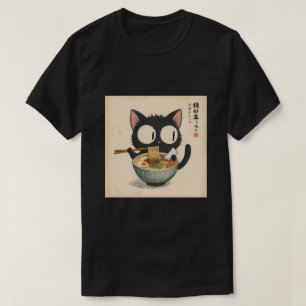 Süße schwarze Katze genießt Ramen-Nudeln T-Shirt