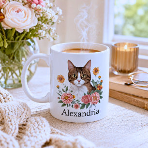 Süße Tabby-Katze mit Blumen  Kaffeetasse