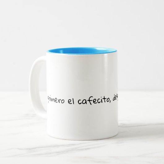 Süße Tasse mit spanischem Vers (Vorderseite Links)