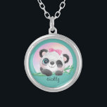 süße Tier Friendly Panda Bamboo         Versilberte Kette<br><div class="desc">Super Süße Tier Friendly Panda mit Band hält Bambus. Ein tolles Geschenk für Panda-Fans, Panda-Liebhaber oder alle, die verrückt nach Pandas sind! Ein lustiges und niedliches Panda-Geschenk für jeden Anlass. Einfache Anpassung Ihres Princess-Namens und Schriftartes über den "Personalisierungsknopf". Sie können auch "Design auf ein Produkt übertragen" auf anderen Zazzle-Produkten und...</div>