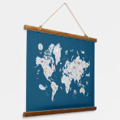 Süße Tier World Map Wandteppich Mit Holzrahmen (Gewinkelt)
