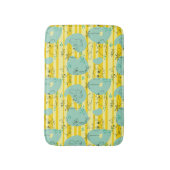 Süße Tiere, die mit Wasser 2 spielen Badematte (Vorderseite Vertikal)