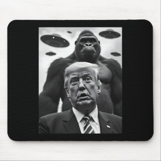 Süße Trump Bigfoot Selfie mit UFOs seltsame Alien Mousepad