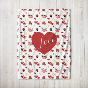 Süße Valentinstagsdecke mit einem roten Herzen Fleecedecke