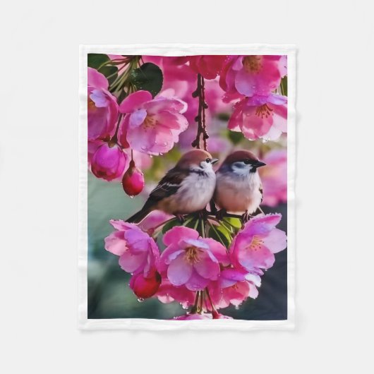 Süße Vögel auf rosa Kirschblütenbäumen Fleece Bla (Vorderseite)