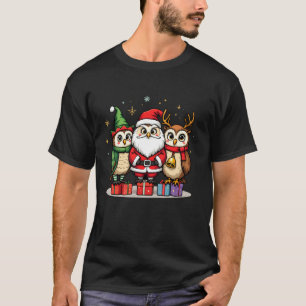 Süße Weihnachtseule im Kostüm von Santa-Elf und Re T-Shirt