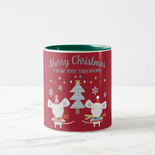 Süße Weihnachtsmäuse und Baum auf Burgunderrot Zweifarbige Tasse