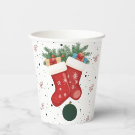 Süße Weihnachtsstrümpfe und Geschenke im Weihnacht Pappbecher