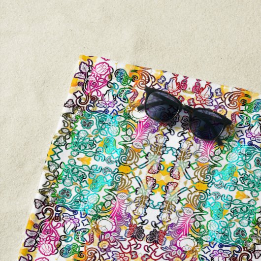 Süße weiße bunte Blumen Strandtuch (Beispiel)