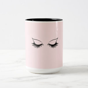 Süße Wimpern sind der Charme eines Mädchens Zweifarbige Tasse