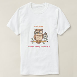 Süße zwinkernden Eule Zurück zur Schule Toon-Illus T-Shirt