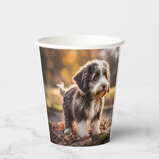Süßer Aussiedoodle Welpe Pappbecher (Rückseite)