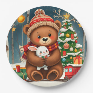 Süßer Bär hält Hasen neben dem Weihnachtsbaum Pappteller