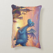 Süßer blauer Drache fliegt über Schloss Dekokissen (Rückseite(Vertikal))