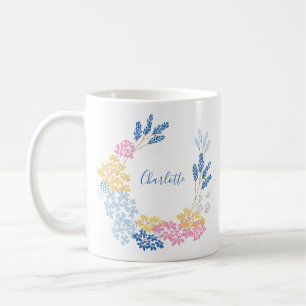 Süßer blauer und rosa Blumenkranz personalisiert Kaffeetasse